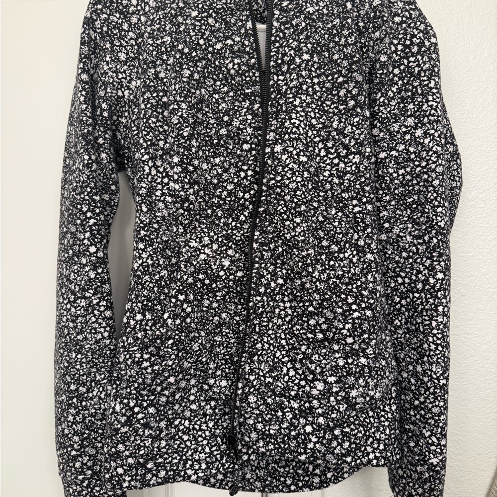 Lululemon Athletica Black and White Patterned Jacket